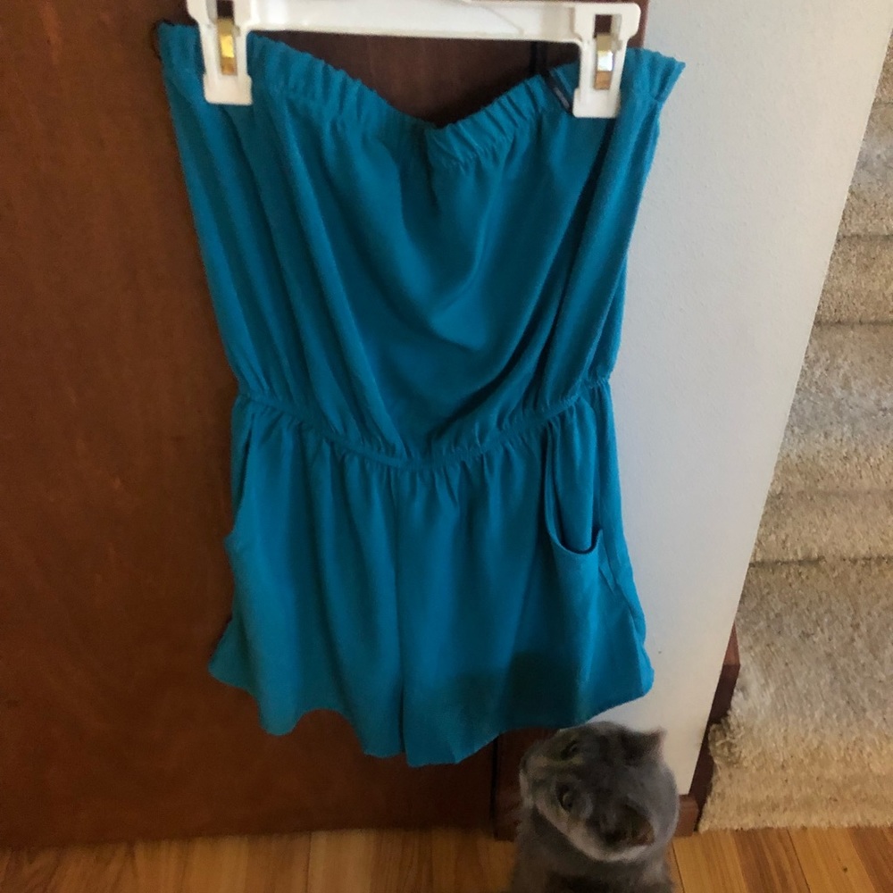 Strapless romper